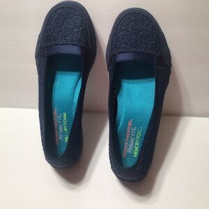 Skechers Navy Blue Suede Lace and Nylon Relaxed Fit Memory Foam Flats Size 7.5